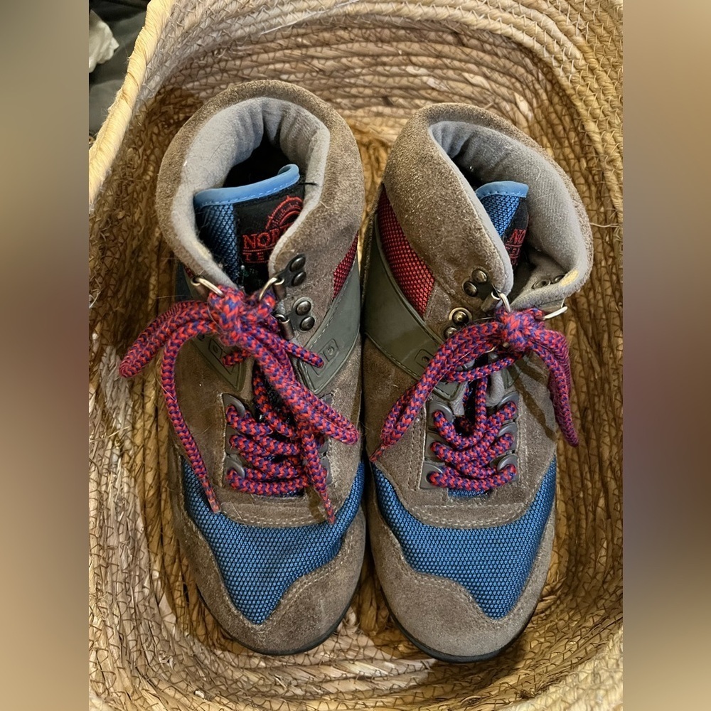 Vintage North West Territory Hiking Boots, 53852 (SN)